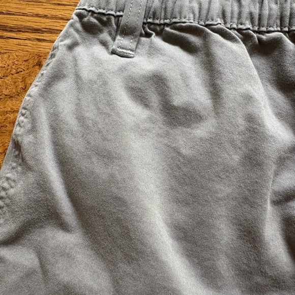 Gray men’s Chubbies medium shorts with 7 inch inseam - Picture 8 of 16